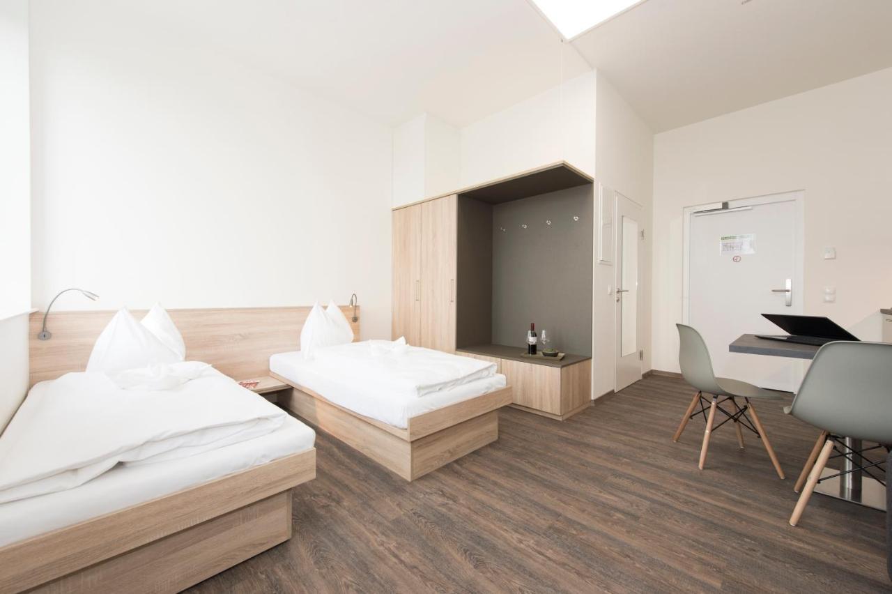 Tt-Rooms - Kontaktlos Mit Self Check-In I Free Parking Graz Bagian luar foto