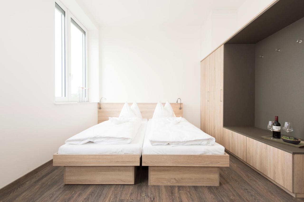 Tt-Rooms - Kontaktlos Mit Self Check-In I Free Parking Graz Bagian luar foto