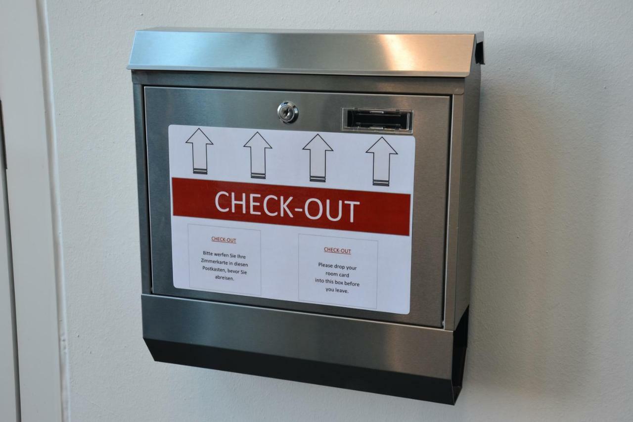 Tt-Rooms - Kontaktlos Mit Self Check-In I Free Parking Graz Bagian luar foto