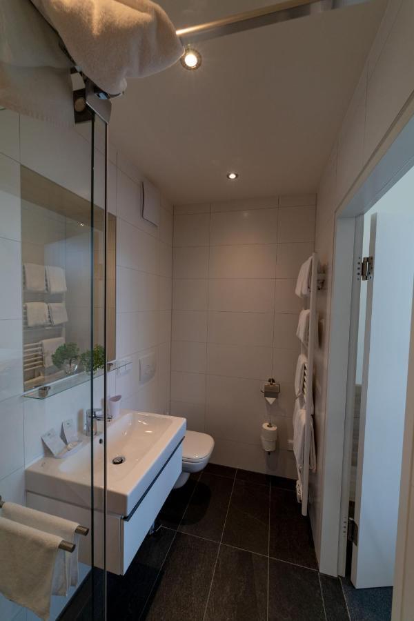 Tt-Rooms - Kontaktlos Mit Self Check-In I Free Parking Graz Bagian luar foto